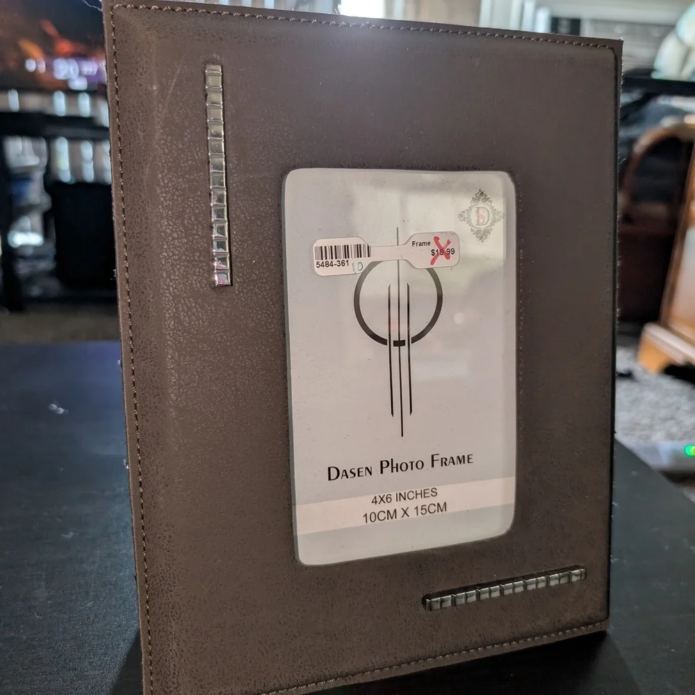 Dasen 4x6 Photo Frame